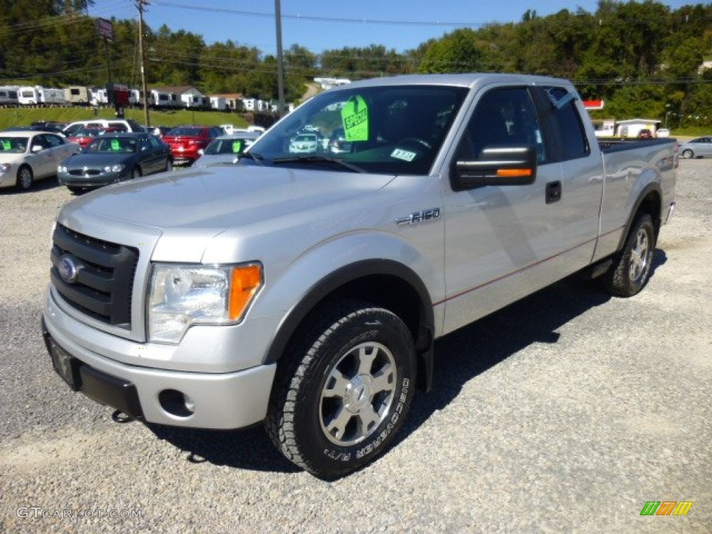 2010 F150 FX4 SuperCab 4x4 - Ingot Silver Metallic / Medium Stone photo #3