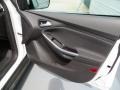 White Platinum - Focus Titanium Hatchback Photo No. 16