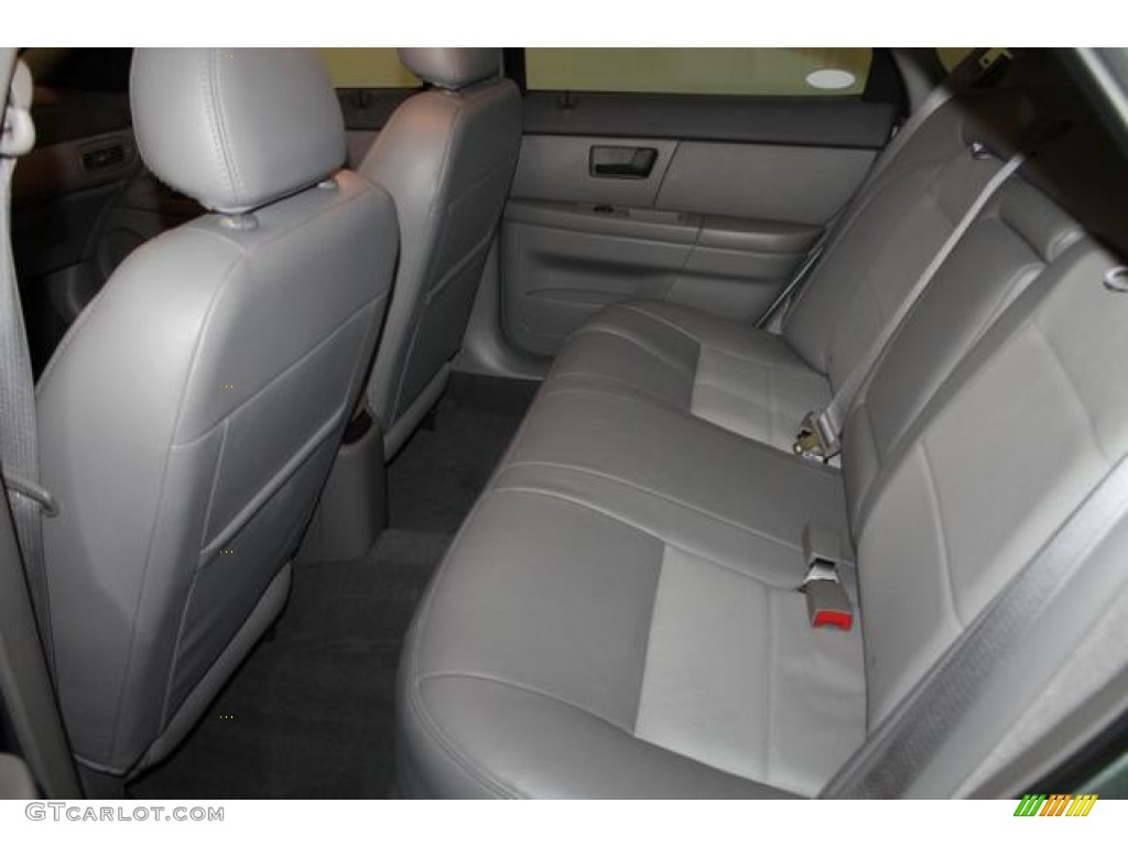 2005 Ford Taurus SEL Rear Seat Photos