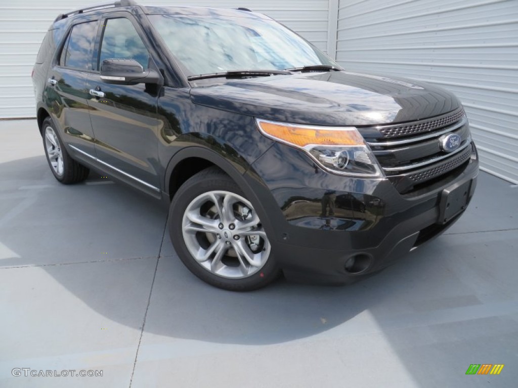 Tuxedo Black Ford Explorer