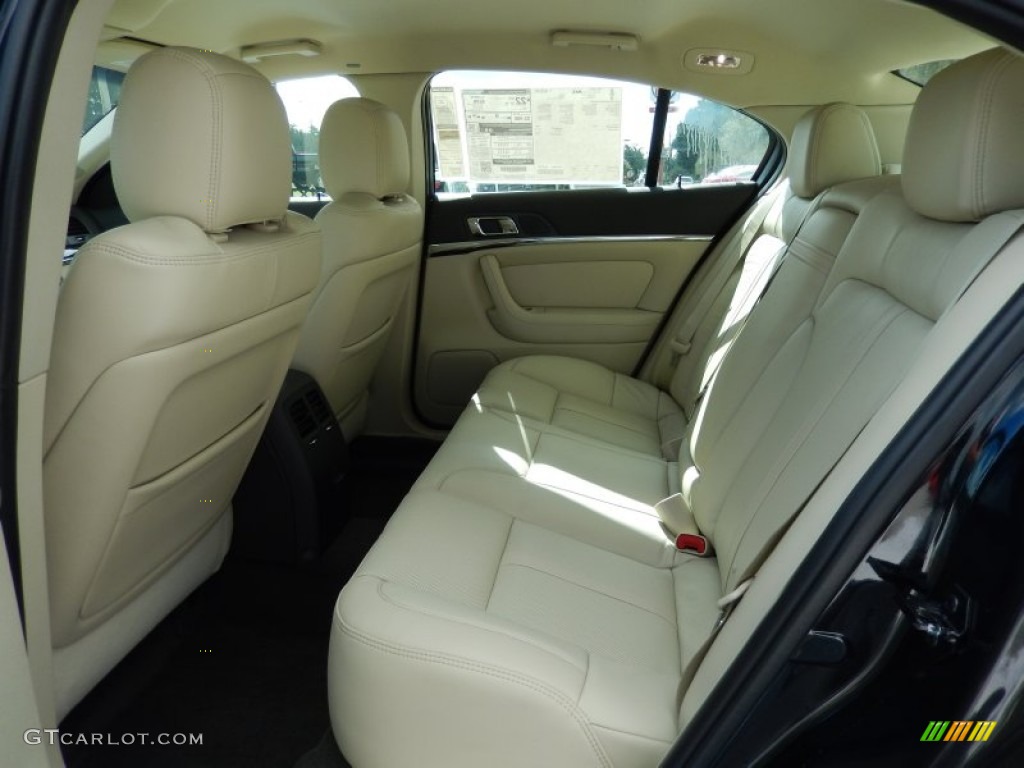 2014 Lincoln MKS FWD Rear Seat Photo #86240456