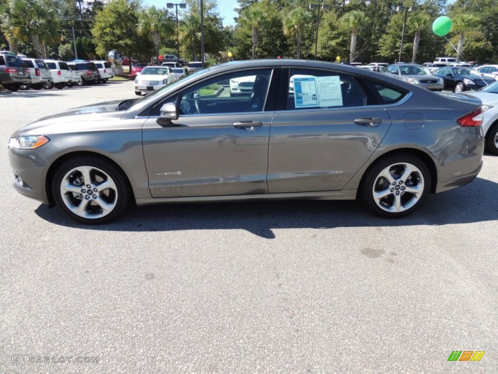 2013 Fusion Hybrid SE - Sterling Gray Metallic / Charcoal Black photo #2