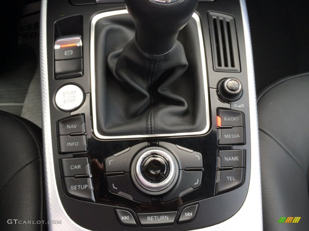2012 Audi A4 2.0T quattro Sedan Controls Photos