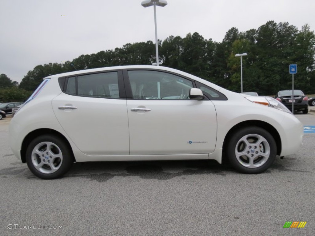 2013 LEAF SV - Glacier White / Light Gray photo #6