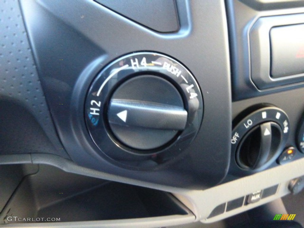 2014 Toyota Tacoma Regular Cab 4x4 Controls Photo #86252186