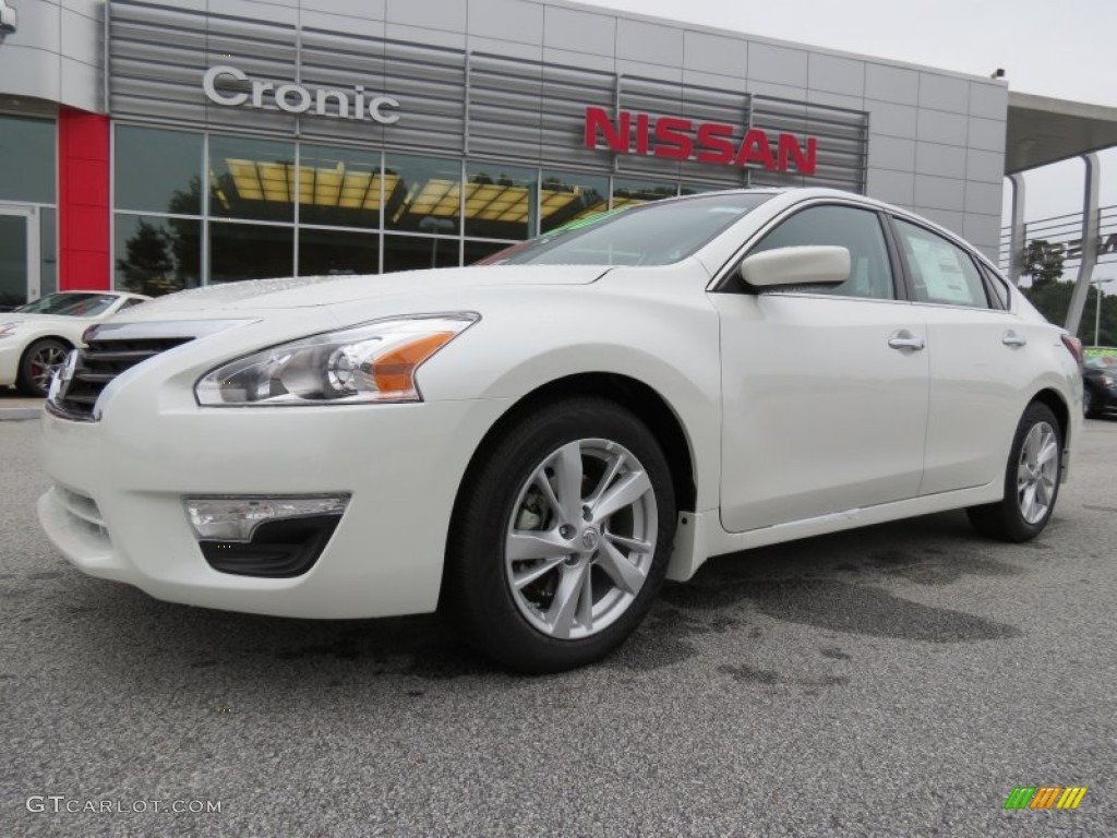 2014 Altima 2.5 SV - Pearl White / Charcoal photo #1