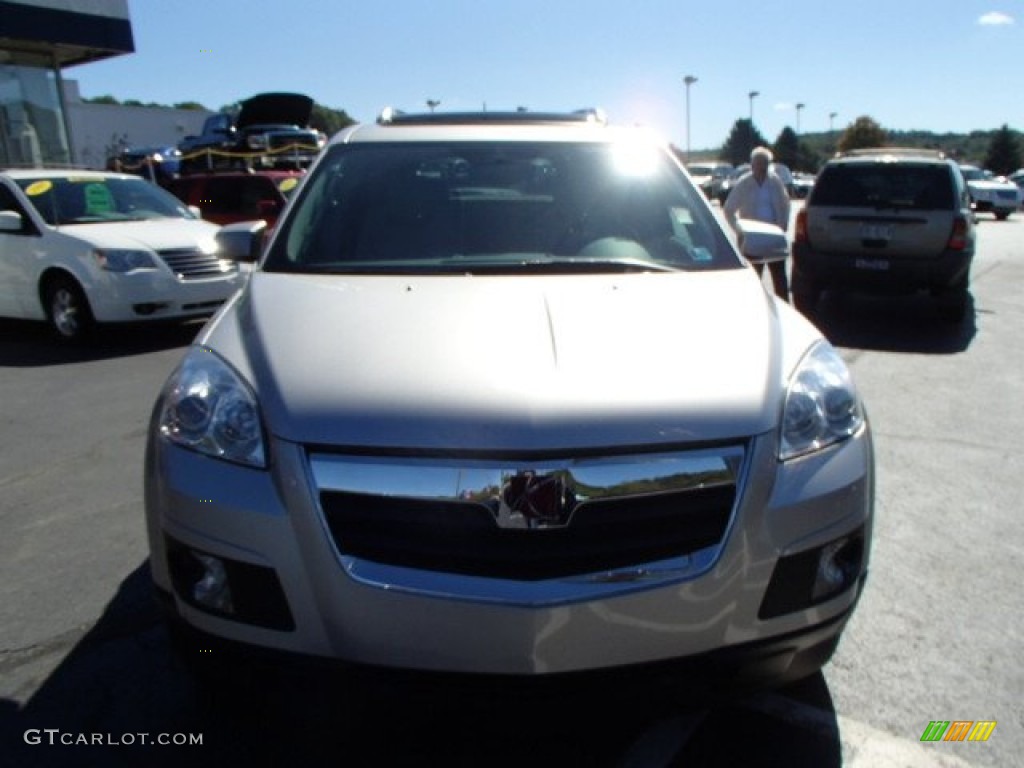 2008 Outlook XR AWD - Silver Pearl / Gray photo #2