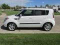 2010 Clear White Kia Soul +  photo #6