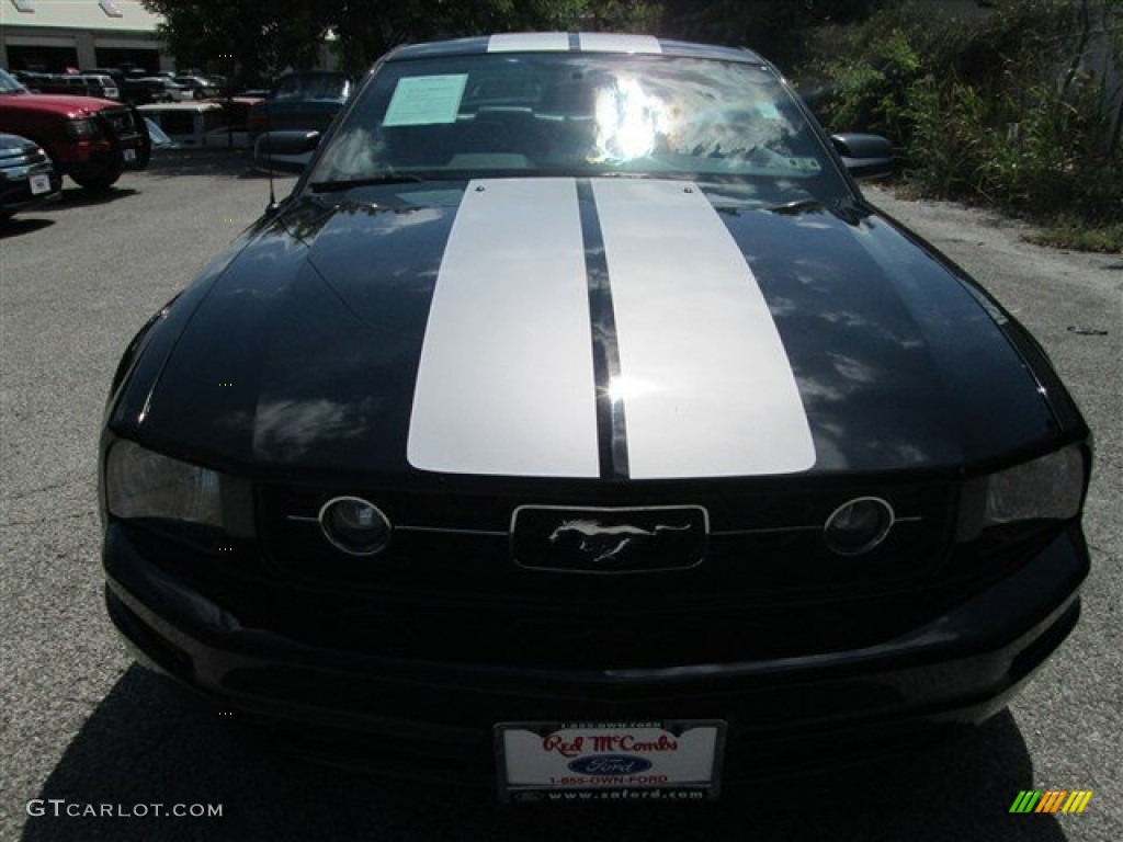 2006 Mustang V6 Premium Coupe - Black / Black photo #2