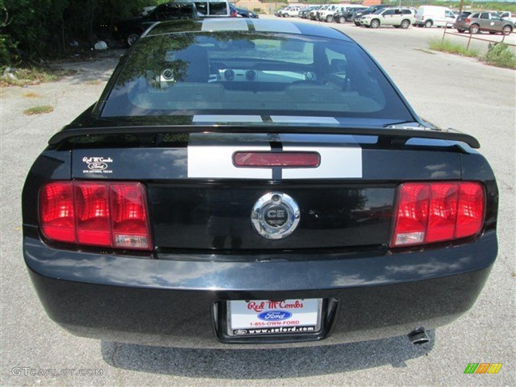 2006 Mustang V6 Premium Coupe - Black / Black photo #5
