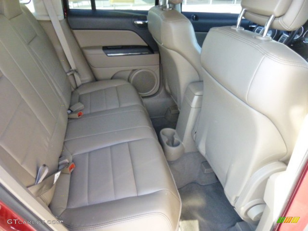 2012 Jeep Patriot Limited 4x4 Rear Seat Photo #86267579