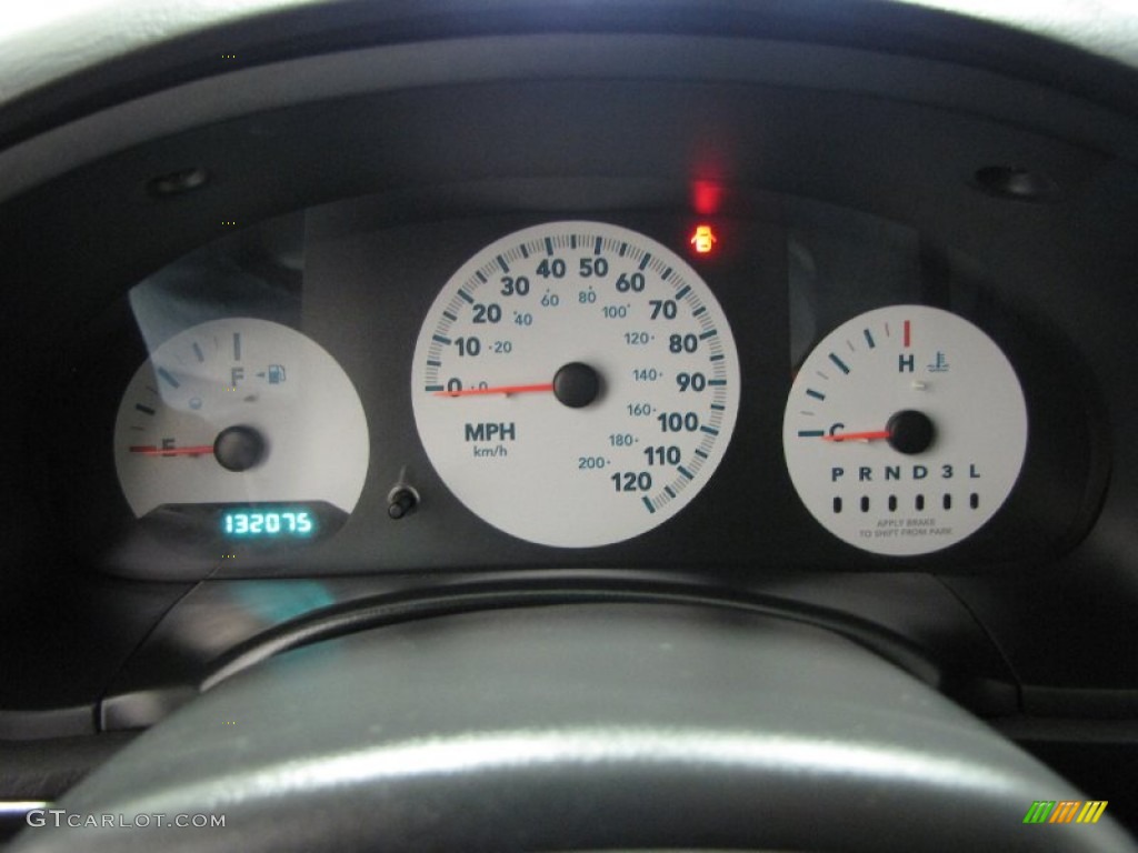 2005 Chrysler Town & Country LX Gauges Photo #86268716
