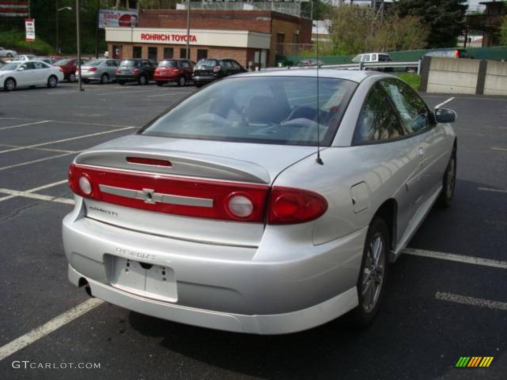 2003 Cavalier LS Sport Coupe - Ultra Silver Metallic / Graphite Gray photo #4