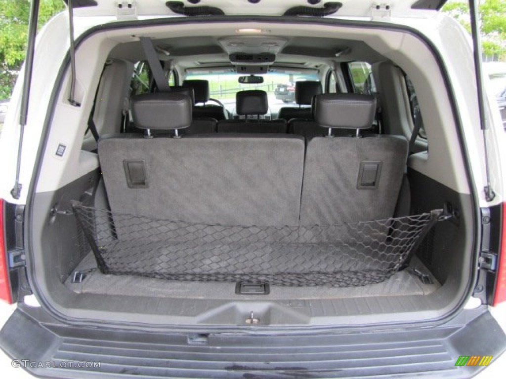 2007 Infiniti QX 56 4WD Trunk Photo #86270243