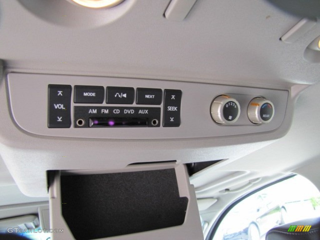 2007 Infiniti QX 56 4WD Entertainment System Photos