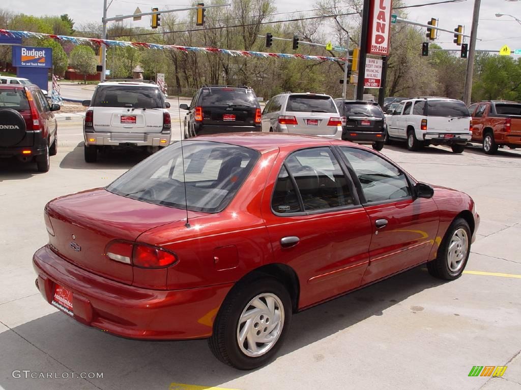 1999 Cavalier Sedan - Cayenne Red Metallic / Graphite photo #17