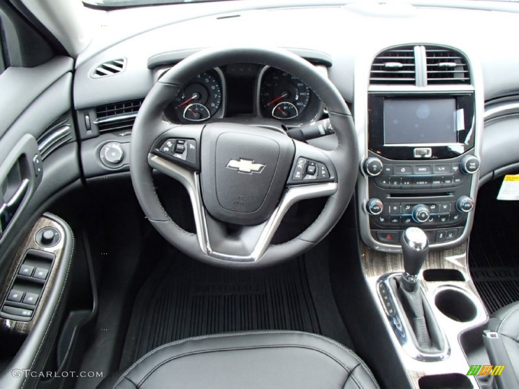 2014 Chevrolet Malibu LT Jet Black Dashboard Photo #86272892