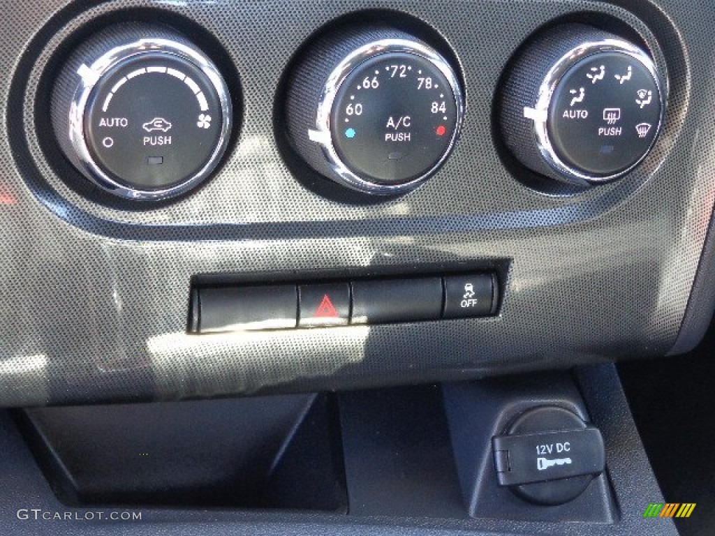 2011 Challenger SE - Tungsten Metallic / Dark Slate Gray photo #4