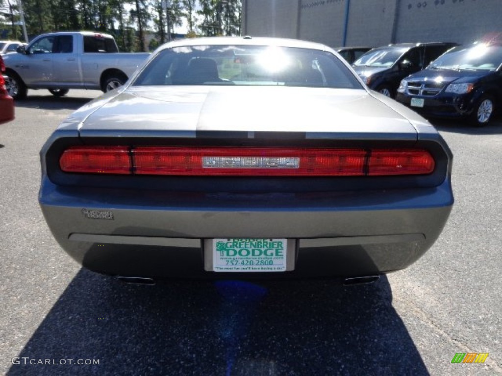 2011 Challenger SE - Tungsten Metallic / Dark Slate Gray photo #11