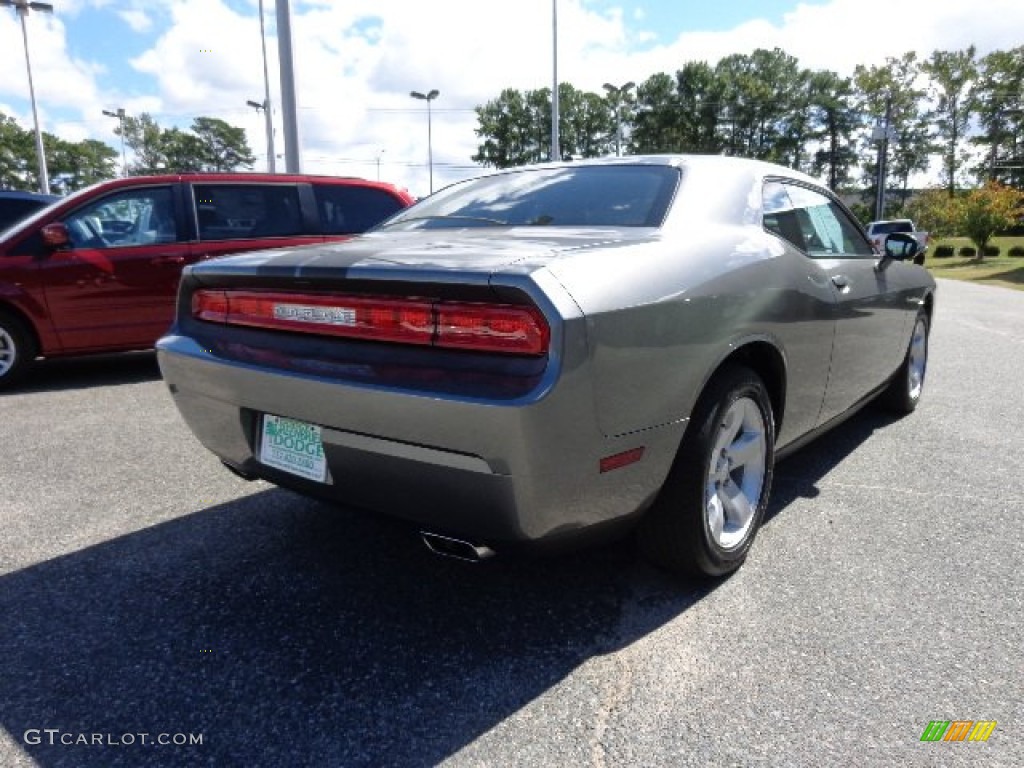 2011 Challenger SE - Tungsten Metallic / Dark Slate Gray photo #12