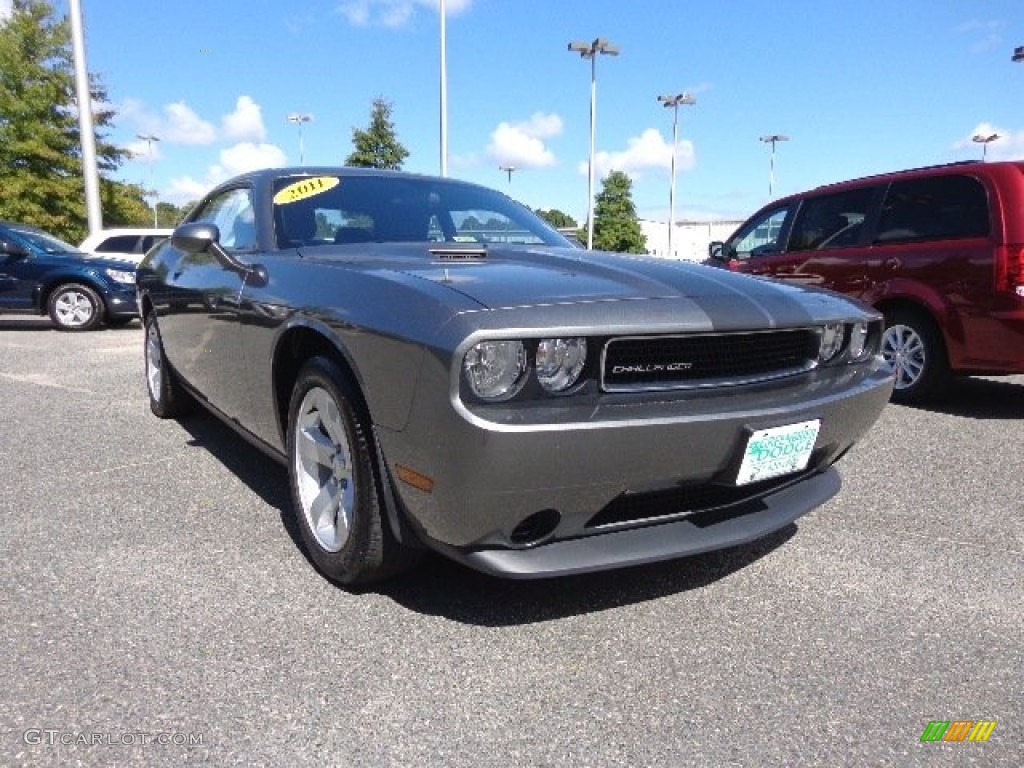 2011 Challenger SE - Tungsten Metallic / Dark Slate Gray photo #15