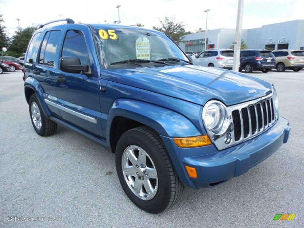 2005 Liberty Limited 4x4 - Atlantic Blue Pearlcoat / Dark Slate Gray/Light Slate Gray photo #11