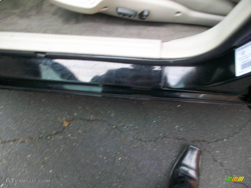 2001 300 M Sedan - Black / Light Taupe photo #9
