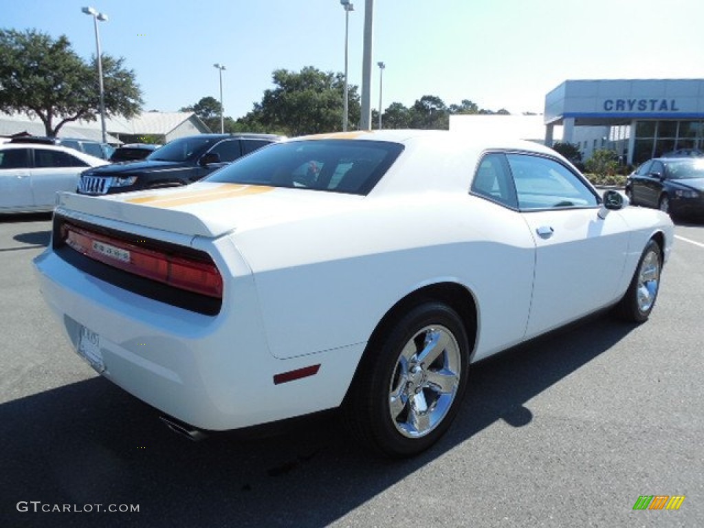 2013 Challenger SXT Plus - Bright White / Dark Slate Gray photo #8