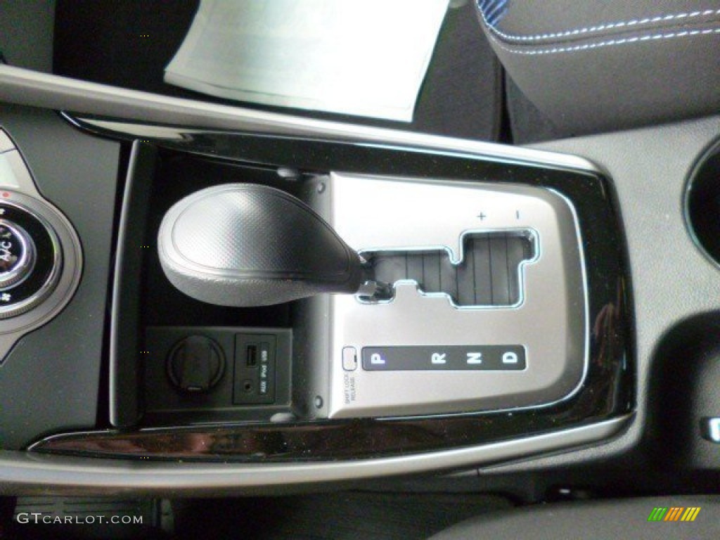 2013 Elantra Coupe GS - Shimmering Air Silver / Blue photo #11