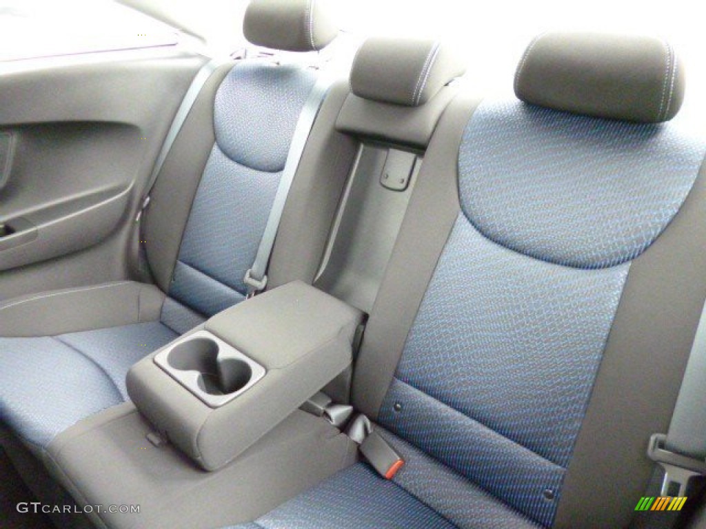 2013 Elantra Coupe GS - Shimmering Air Silver / Blue photo #16