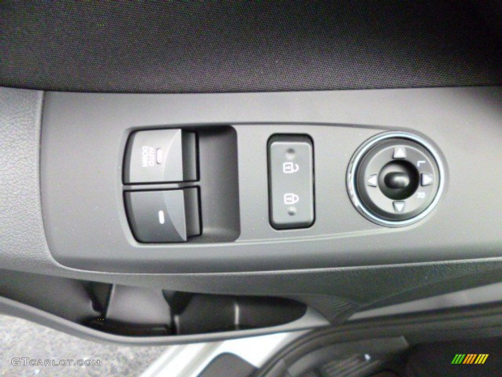 2013 Elantra Coupe GS - Shimmering Air Silver / Blue photo #18