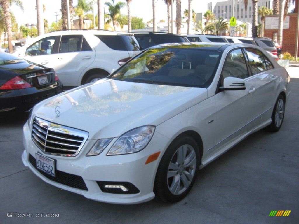 2011 E 350 BlueTEC Sedan - Arctic White / Almond/Mocha photo #5