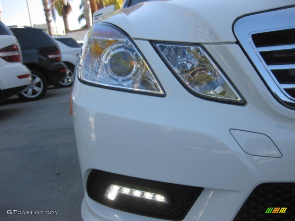 2011 E 350 BlueTEC Sedan - Arctic White / Almond/Mocha photo #23