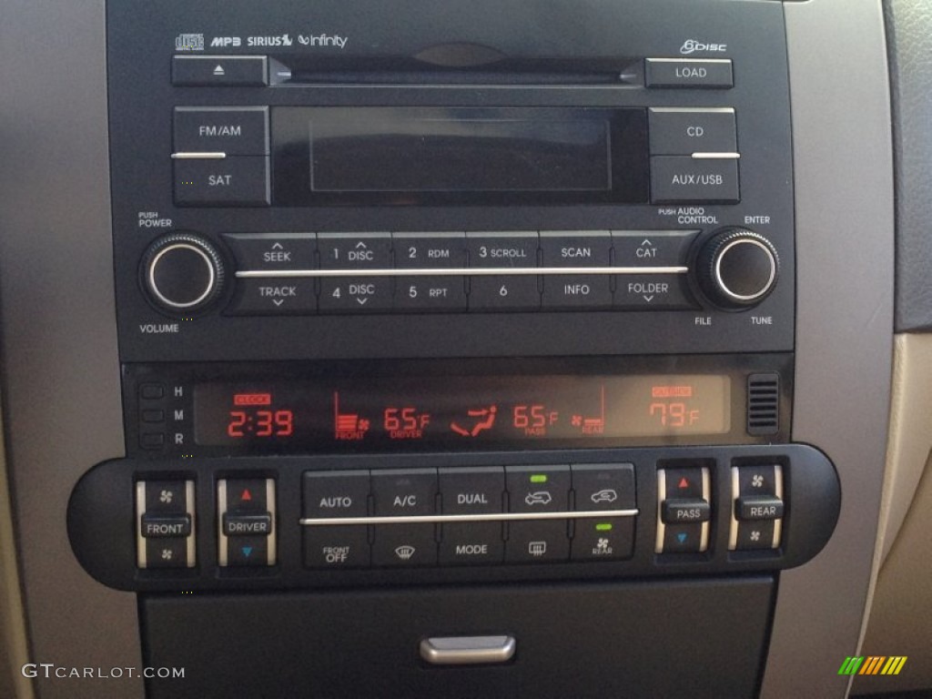 2009 Kia Borrego EX V8 Controls Photo #86286300