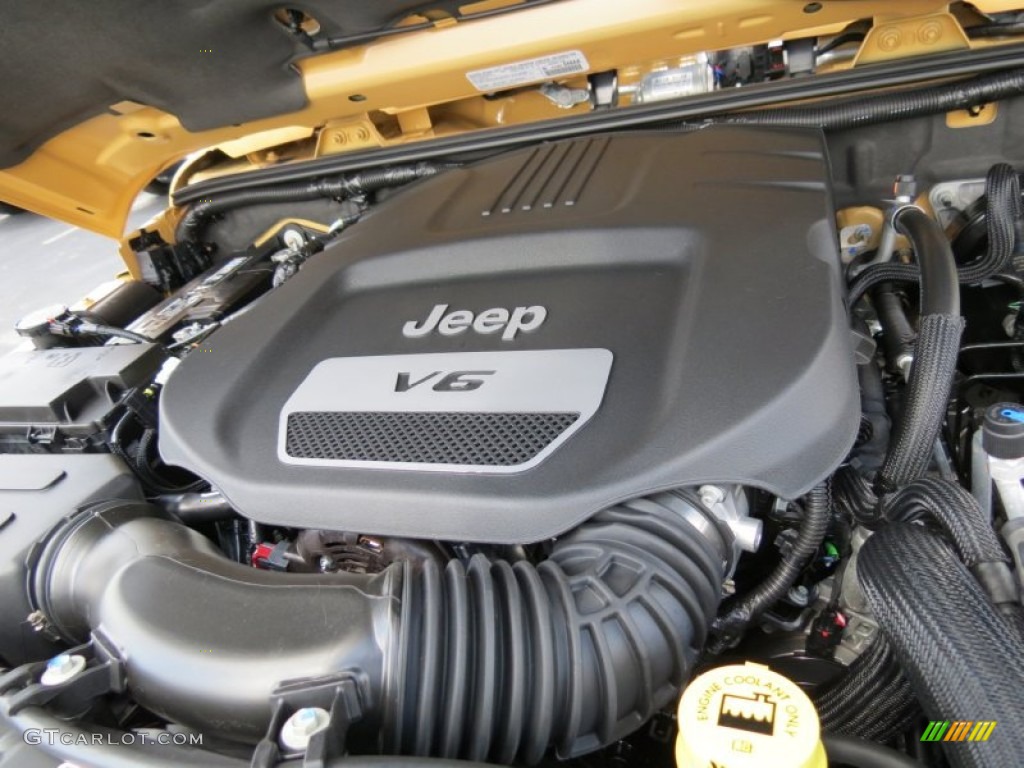 2014 Jeep Wrangler Unlimited Rubicon 4x4 3.6 Liter DOHC 24-Valve VVT V6 Engine Photo #86291743