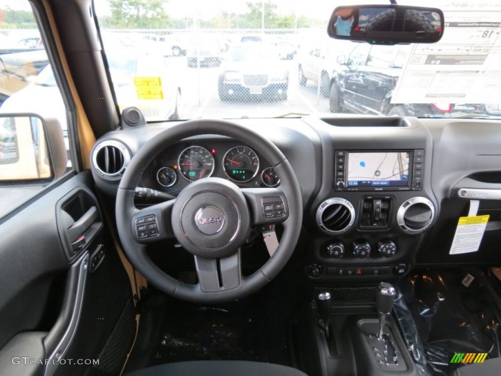 2014 Jeep Wrangler Unlimited Rubicon 4x4 Black Dashboard Photo #86291838
