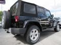 Black - Wrangler Unlimited Sahara 4x4 Photo No. 3