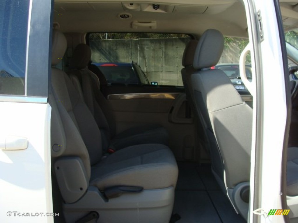2009 Routan SE - Calla Lilly White / Aero Grey photo #20
