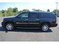 Onyx Black - Yukon XL Denali AWD Photo No. 3