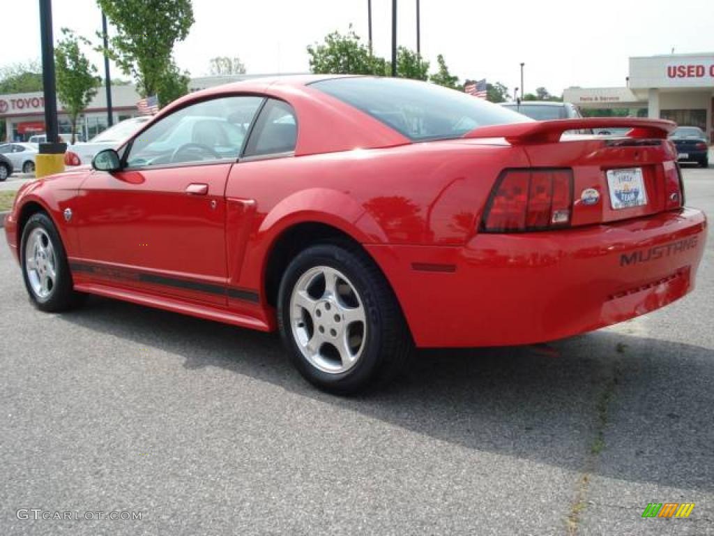 2004 Mustang V6 Coupe - Torch Red / Medium Graphite photo #4