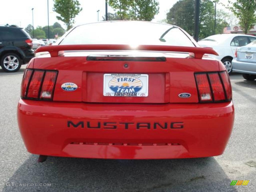 2004 Mustang V6 Coupe - Torch Red / Medium Graphite photo #5