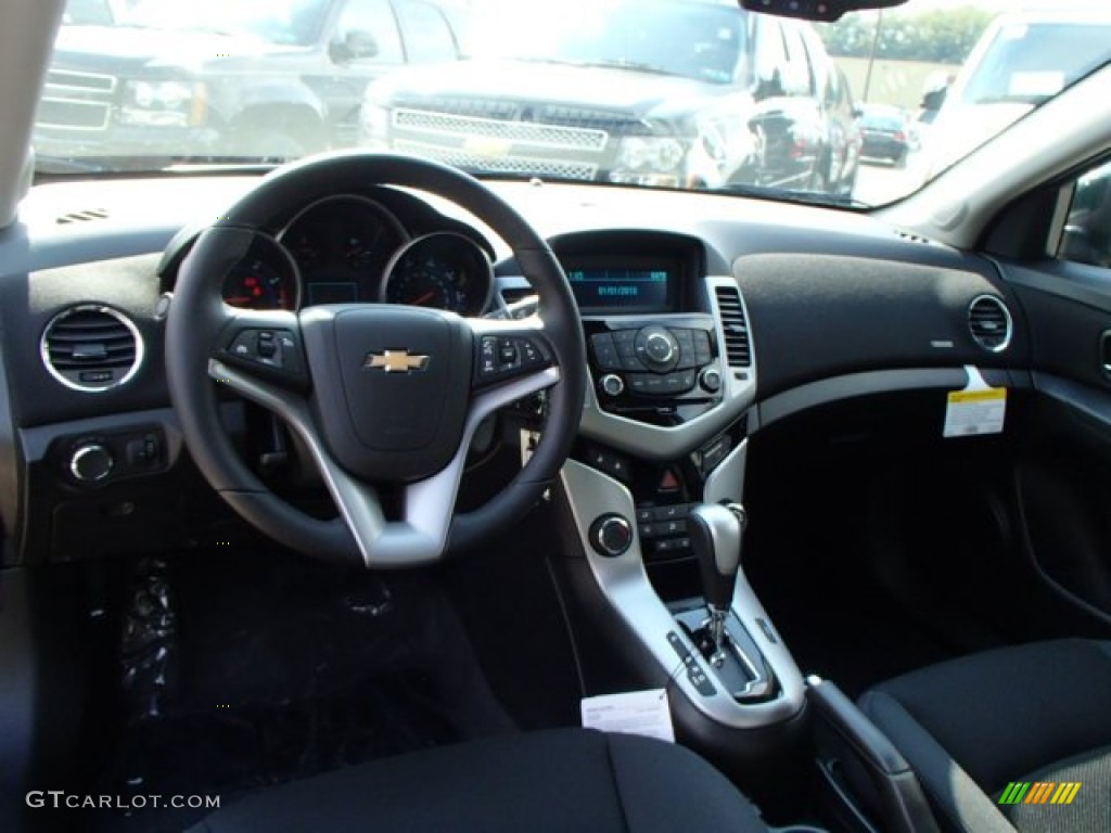 2014 Cruze LT - Rainforest Green Metallic / Jet Black photo #12
