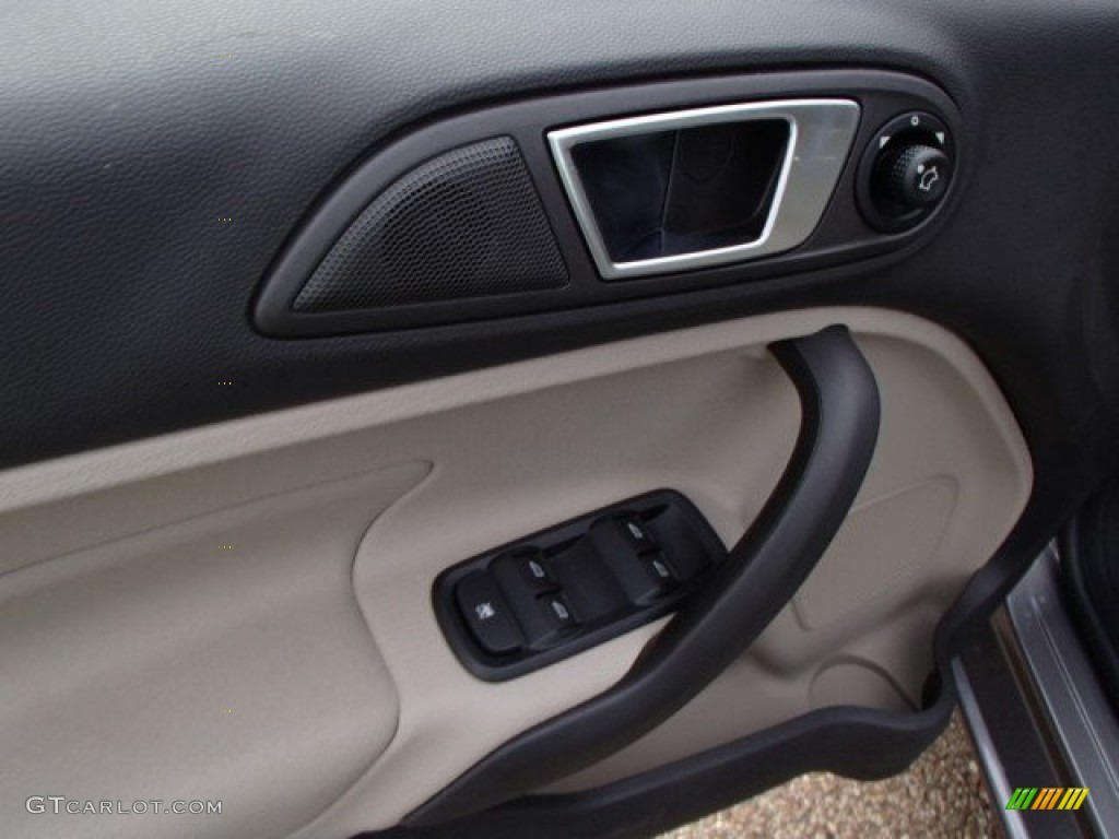 2014 Fiesta SE Sedan - Storm Gray / Medium Light Stone photo #15