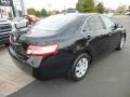 Black - Camry LE Photo No. 7