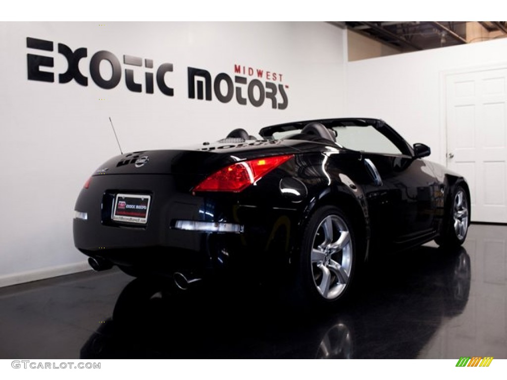 2008 350Z Touring Roadster - Magnetic Black / Charcoal photo #12