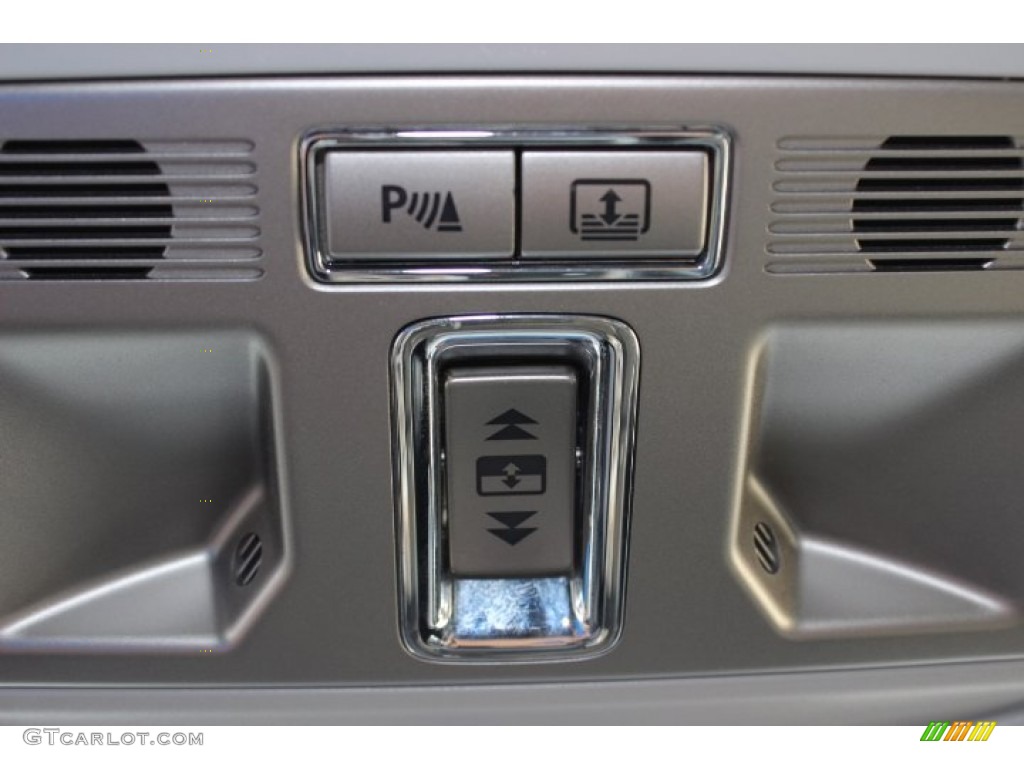 2010 Jaguar XF XFR Sport Sedan Controls Photo #86302611