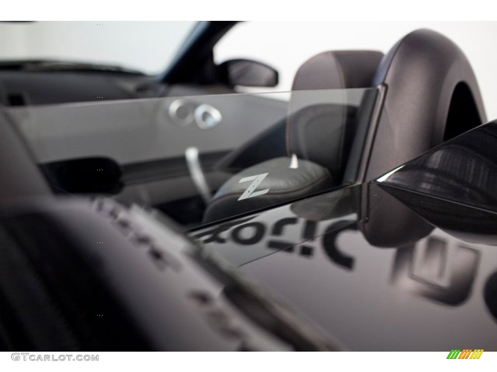 2008 350Z Touring Roadster - Magnetic Black / Charcoal photo #23