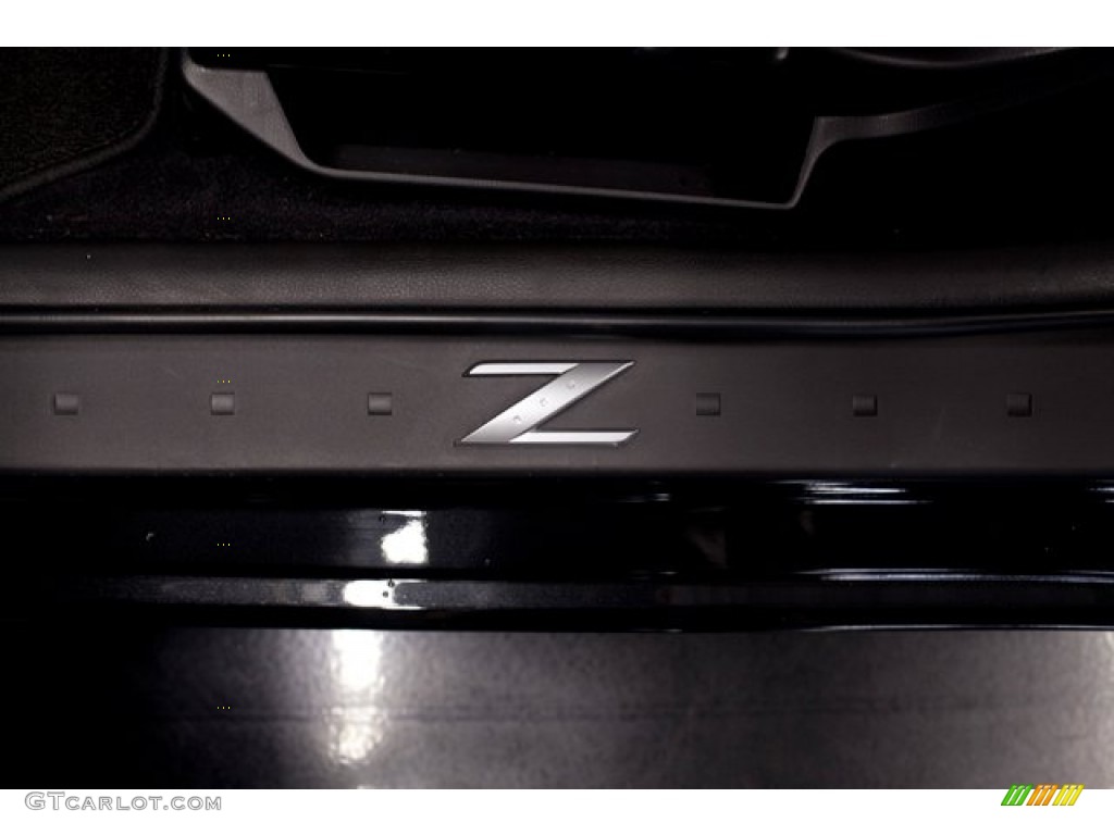 2008 350Z Touring Roadster - Magnetic Black / Charcoal photo #33