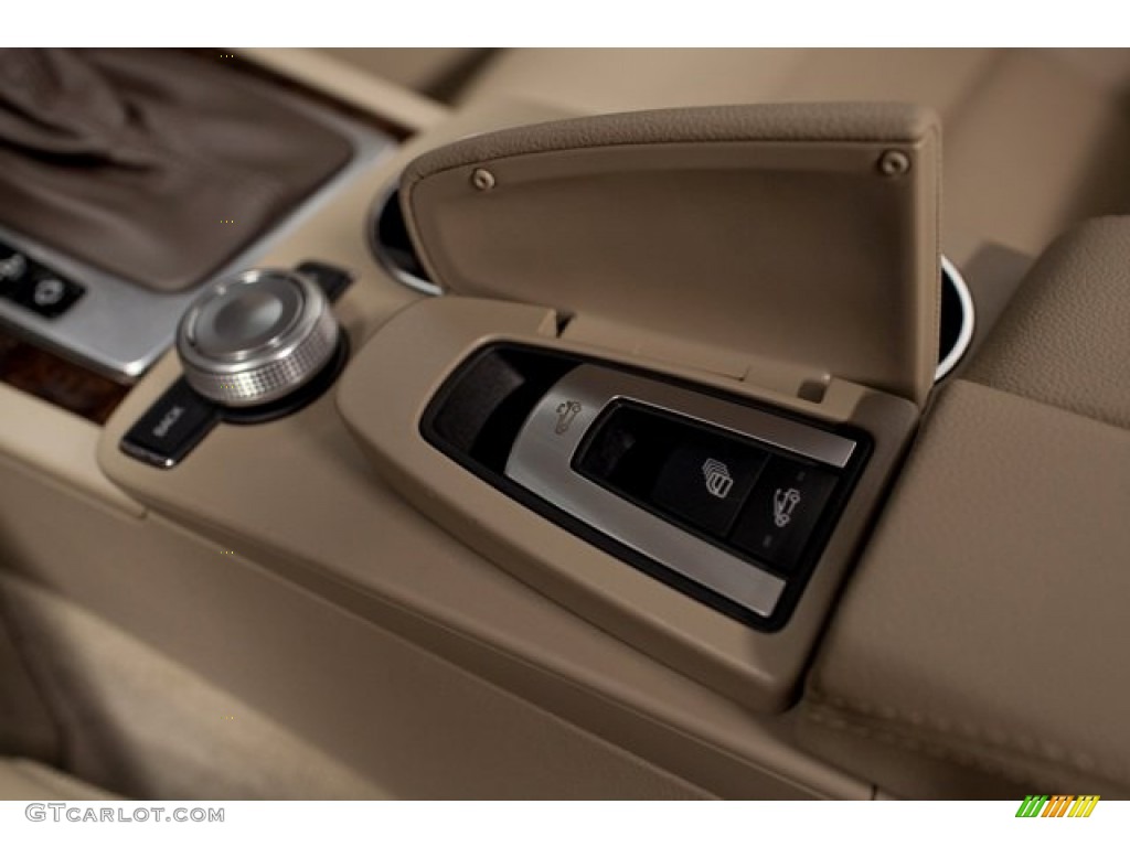 2011 Mercedes-Benz E 350 Cabriolet Controls Photo #86304510