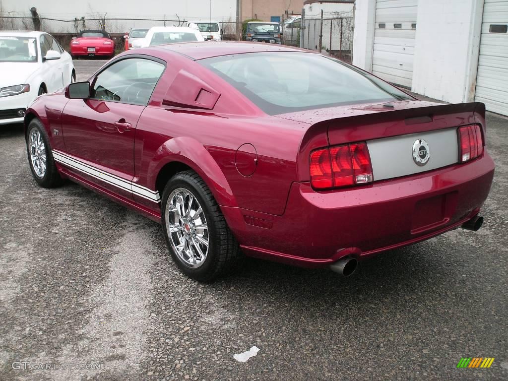 2007 Mustang GT Premium Coupe - Redfire Metallic / Dark Charcoal photo #8